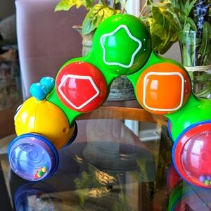 Kidoozie Press N Go Inchworm